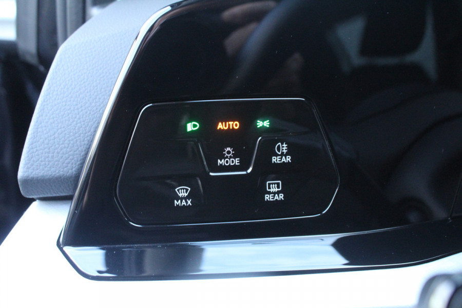 Volkswagen Golf 1.0 TSI 111pk Life NL-Auto NAP Clima Cruise Carplay Camera Dig. Cockpit Keyless 16"LMV