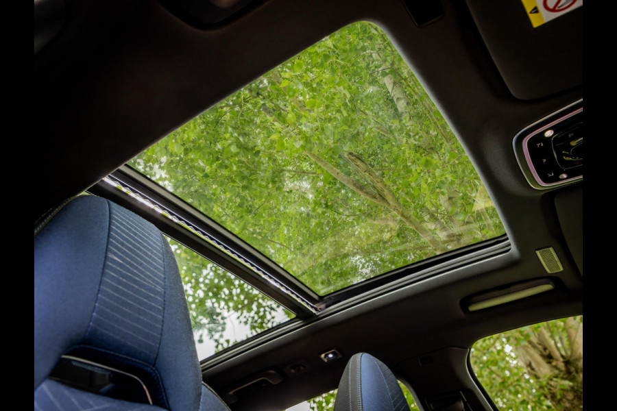 Lynk & Co 01 1.5 Plug-In Hybrid 262pk 360 Camera|Zwarte Hemel|Panoramadak