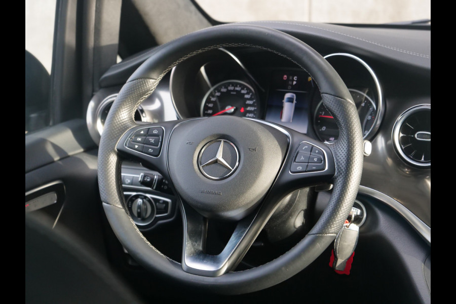 Mercedes-Benz V-Klasse V300d | 7persoons | Exclusive | panorama | burmester | gekoelde stoelen | Vol!!