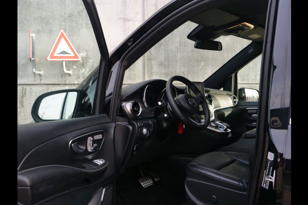 Mercedes-Benz V-Klasse V300d | 7persoons | Exclusive | panorama | burmester | gekoelde stoelen | Vol!!