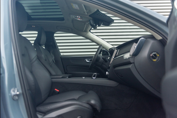 Volvo XC60 T6 Aut. LongRange Plus Dark Leder Parkeercamera 350pk