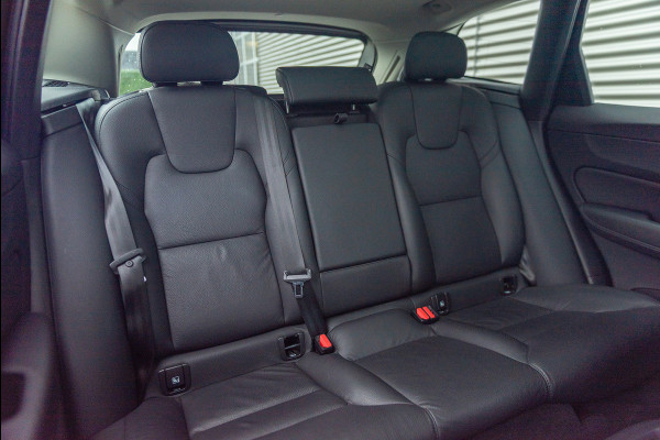 Volvo XC60 T6 Aut. LongRange Plus Dark Leder Parkeercamera 350pk