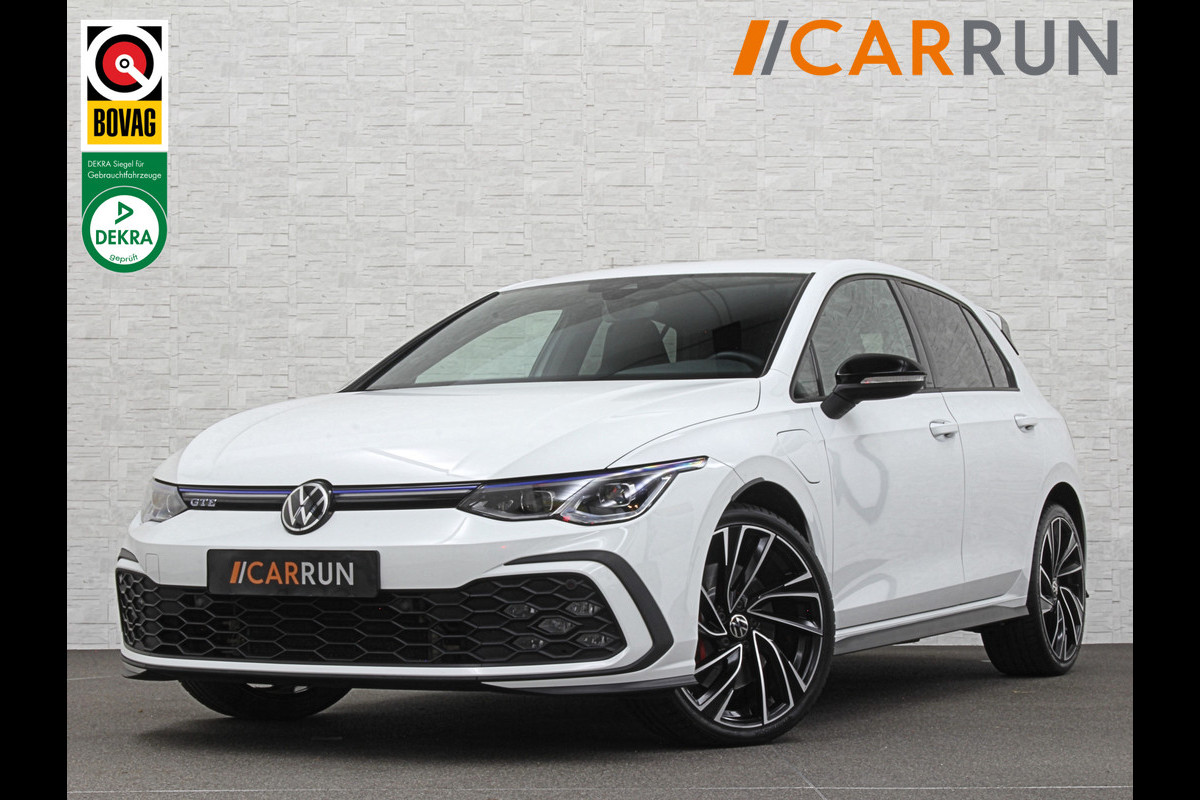 Volkswagen Golf 1.4 eHybrid GTE | IQ-Light | ACC | 19'' | GTI Diffuser | Trekhaak | Stuurwielverwarming | Achteruitrij-Camera | 3-Zone Clima | Carplay | Sfeerverlichting | Draadloos Laden |