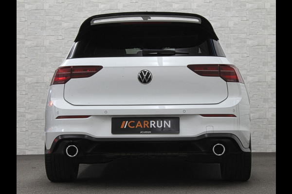 Volkswagen Golf 1.4 eHybrid GTE | IQ-Light | ACC | 19'' | GTI Diffuser | Trekhaak | Stuurwielverwarming | Achteruitrij-Camera | 3-Zone Clima | Carplay | Sfeerverlichting | Draadloos Laden |