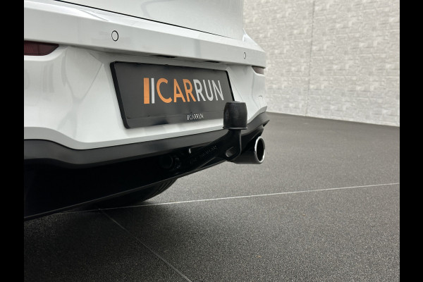 Volkswagen Golf 1.4 eHybrid GTE | IQ-Light | ACC | 19'' | GTI Diffuser | Trekhaak | Stuurwielverwarming | Achteruitrij-Camera | 3-Zone Clima | Carplay | Sfeerverlichting | Draadloos Laden |