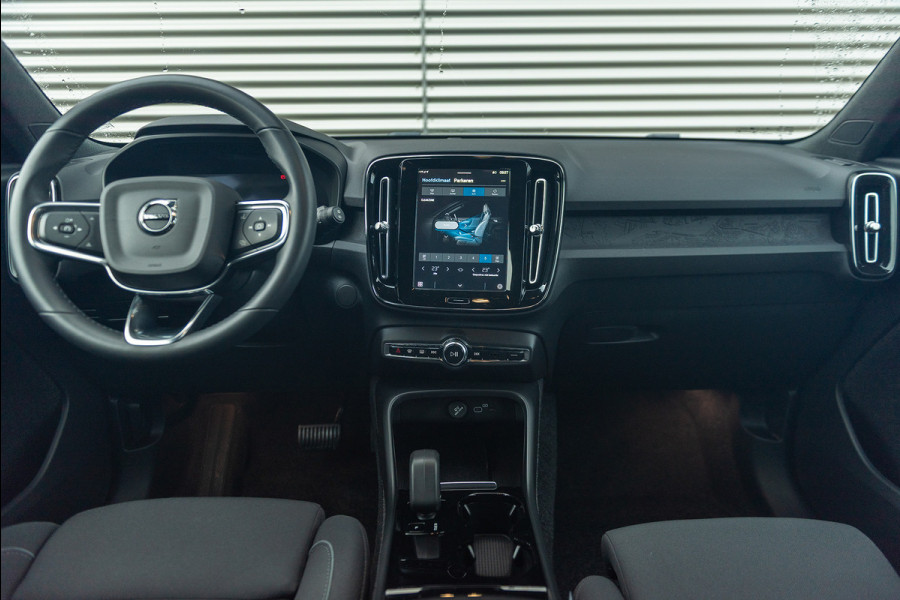 Volvo XC40 Recharge Aut. Luxe Stoelen Parkeercamera CruiseControl 231pk