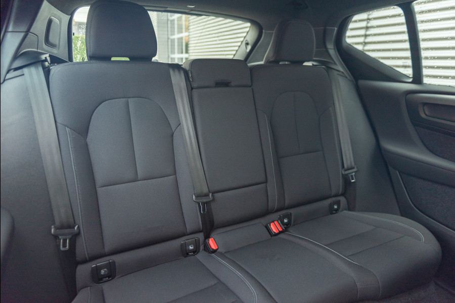 Volvo XC40 Recharge Aut. Luxe Stoelen Parkeercamera CruiseControl 231pk