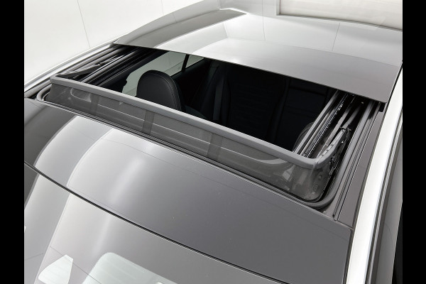 Mercedes-Benz C-Klasse Estate 300 e AMG Plug-In Hybride AMG Line | Trekhaak | Panorama Schuif-Kanteldak | Digital Licht | Rijassistentiepakket Plus incl. PRE-SAFE Inclusief 24 maanden MB Certified garantie voor Europa.