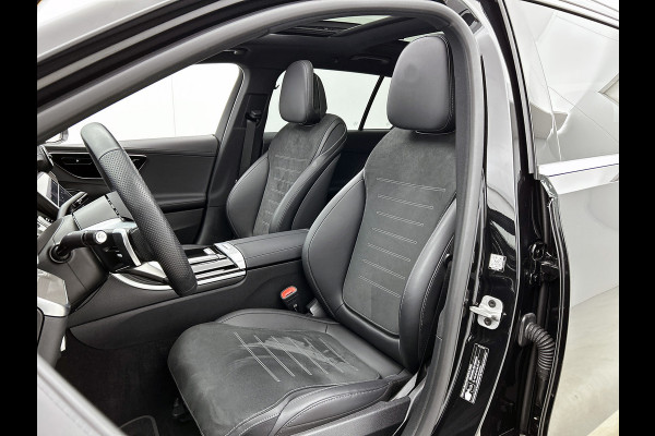 Mercedes-Benz C-Klasse Estate 300 e AMG Plug-In Hybride AMG Line | Trekhaak | Panorama Schuif-Kanteldak | Digital Licht | Rijassistentiepakket Plus incl. PRE-SAFE Inclusief 24 maanden MB Certified garantie voor Europa.