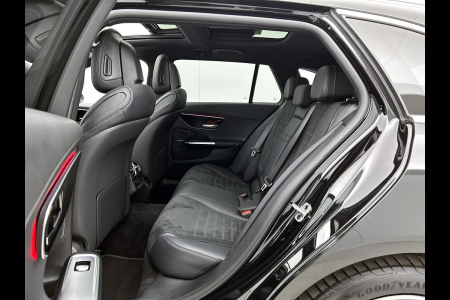 Mercedes-Benz C-Klasse Estate 300 e AMG Plug-In Hybride AMG Line | Trekhaak | Panorama Schuif-Kanteldak | Digital Licht | Rijassistentiepakket Plus incl. PRE-SAFE Inclusief 24 maanden MB Certified garantie voor Europa.