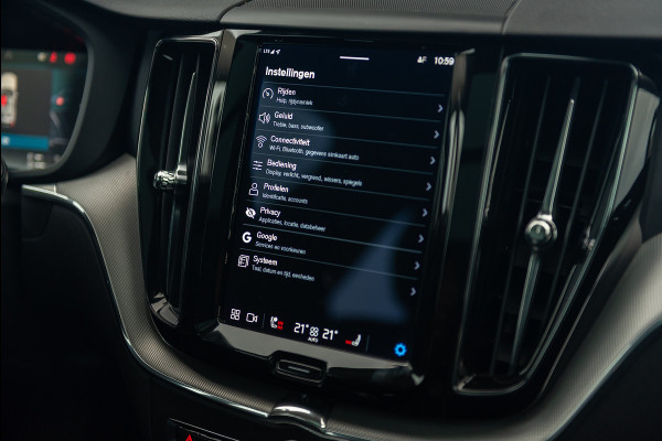 Volvo XC60 T6 Aut. LongRange Ultimate Bright ACC Stoelverwarming Leder Trekhaak 350pk