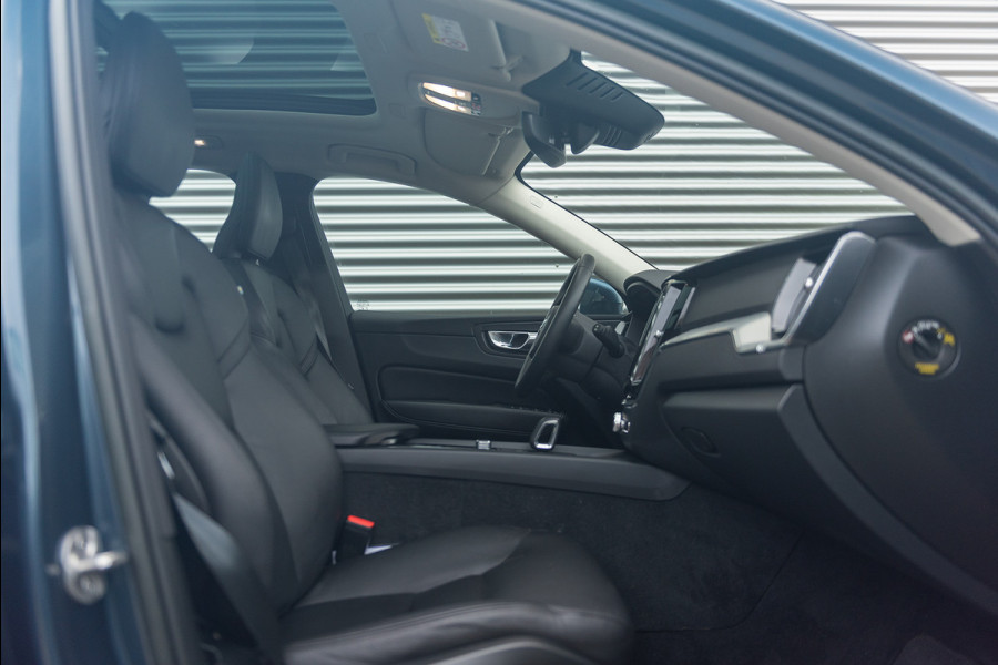 Volvo XC60 T6 Aut. LongRange Ultimate Bright ACC Stoelverwarming Leder Trekhaak 350pk