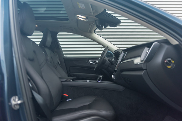 Volvo XC60 T6 Aut. LongRange Ultimate Bright ACC Stoelverwarming Leder Trekhaak 350pk