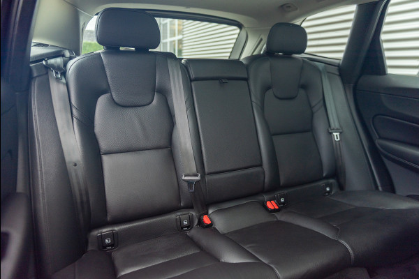 Volvo XC60 T6 Aut. LongRange Ultimate Bright ACC Stoelverwarming Leder Trekhaak 350pk