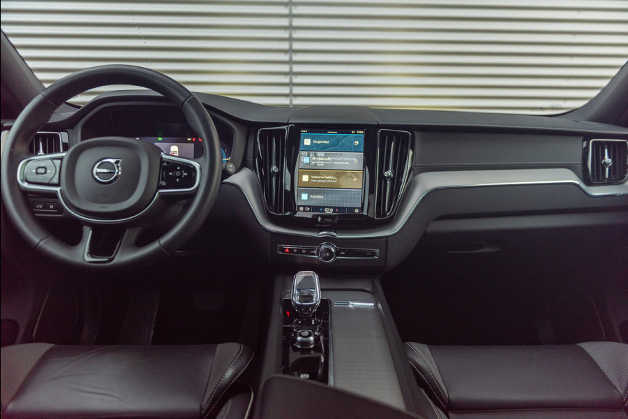 Volvo XC60 T6 Aut. LongRange Ultimate Bright ACC Leder Parkeercamera 350pk