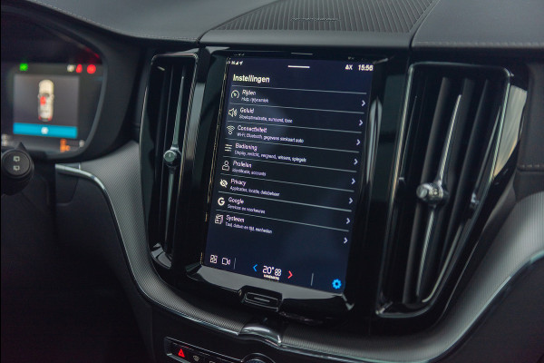Volvo XC60 T6 Aut. LongRange Ultimate Bright ACC Leder Parkeercamera 350pk