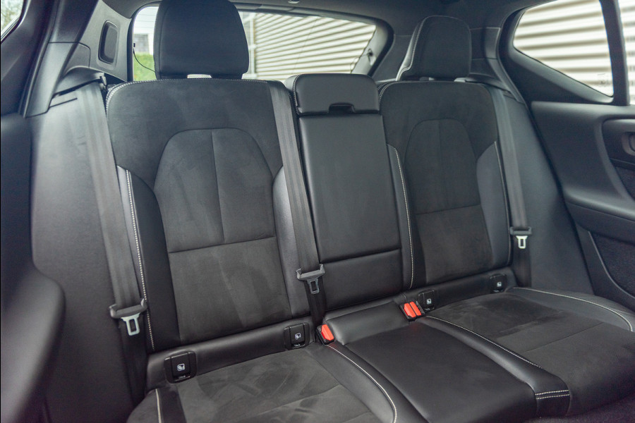 Volvo XC40 T5 Plug-in Hybrid R-Design Leder Navigatie Parkeercamera Panoramadak 262pk