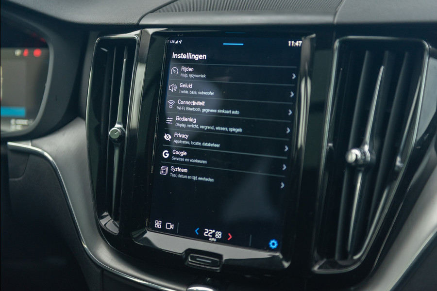Volvo XC60 T6 Aut. Long Range Inscription Trekhaak Parkeercamera 350pk