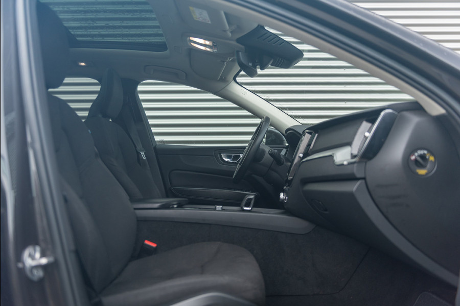 Volvo XC60 T6 Aut. Long Range Inscription Trekhaak Parkeercamera 350pk