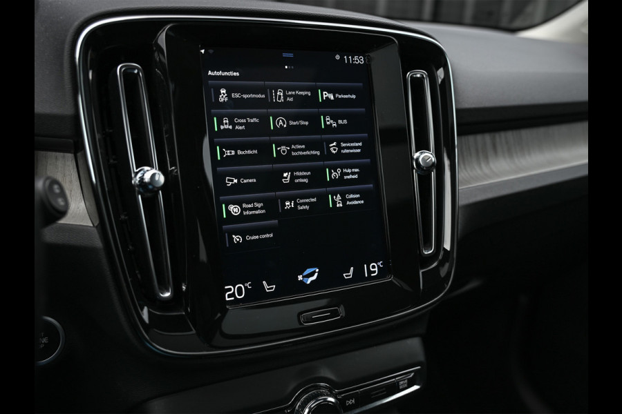 Volvo XC40 2.0 D3 Inscription · Stoel en stuurverwarming · Harman/Kardon · Trekhaak · Keyless · Camera · Panoramadak · Leder · Led · Adapti