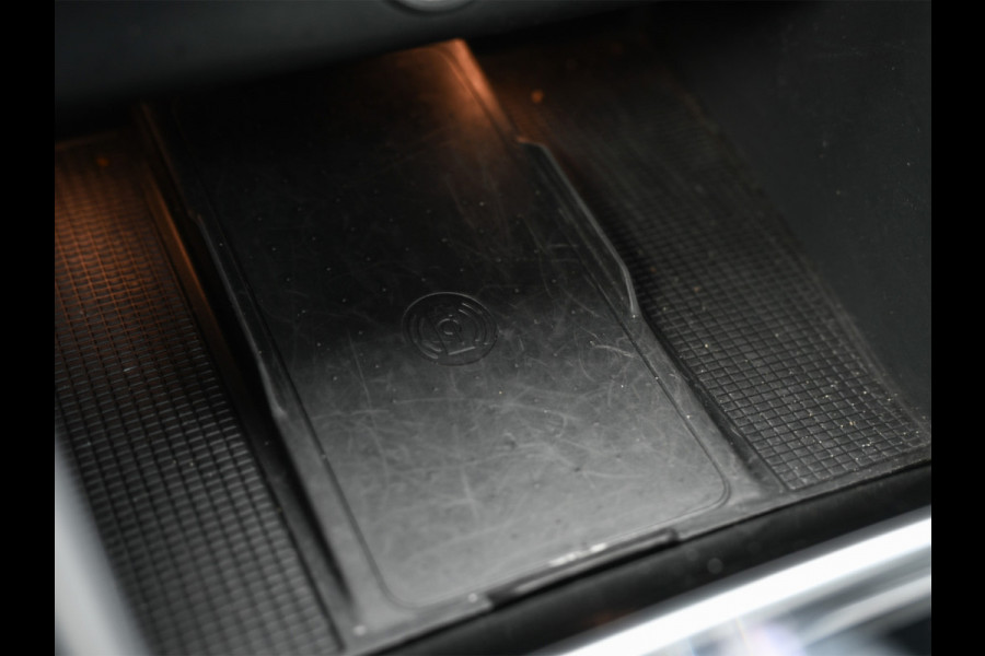 Volvo XC40 2.0 D3 Inscription · Stoel en stuurverwarming · Harman/Kardon · Trekhaak · Keyless · Camera · Panoramadak · Leder · Led · Adapti