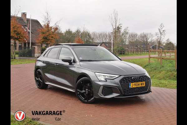 Audi A3 Sportback 35 TFSI S edition | 2X S-Line | Schuifdak | 19 Inch | Black Optic | NL-Auto |