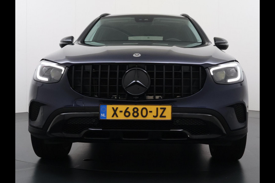 Mercedes-Benz GLC 300e 4MATIC Premium Plus | PHEV PLUG-IN HYBRIDE | MEGA VETTE AUTO | PANORAMA DAK | 20INCH | CAMERA | ELEKTRISCHE KLEP | KEYLESS ENTRY + START | DODEHOEK | RIJKLAAR + 12 MND BOVAG GARANTIE!