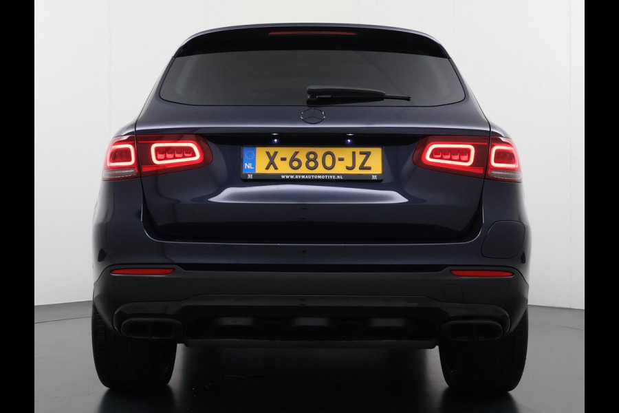 Mercedes-Benz GLC 300e 4MATIC Premium Plus | PHEV PLUG-IN HYBRIDE | MEGA VETTE AUTO | PANORAMA DAK | 20INCH | CAMERA | ELEKTRISCHE KLEP | KEYLESS ENTRY + START | DODEHOEK | RIJKLAAR + 12 MND BOVAG GARANTIE!