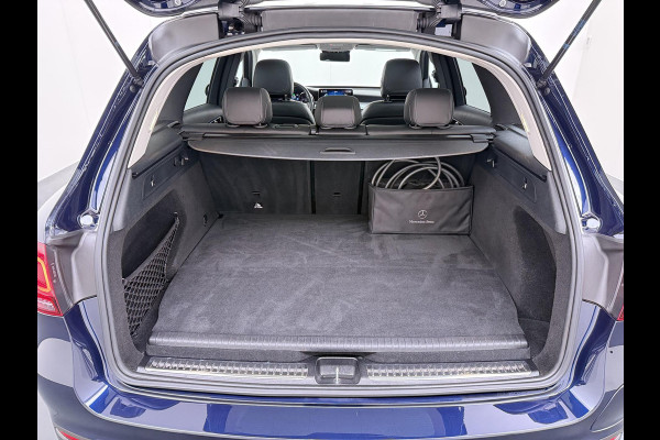 Mercedes-Benz GLC 300e 4MATIC Premium Plus | PHEV PLUG-IN HYBRIDE | MEGA VETTE AUTO | PANORAMA DAK | 20INCH | CAMERA | ELEKTRISCHE KLEP | KEYLESS ENTRY + START | DODEHOEK | RIJKLAAR + 12 MND BOVAG GARANTIE!