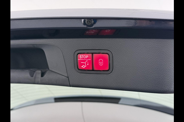 Mercedes-Benz GLC 300e 4MATIC Premium Plus | PHEV PLUG-IN HYBRIDE | MEGA VETTE AUTO | PANORAMA DAK | 20INCH | CAMERA | ELEKTRISCHE KLEP | KEYLESS ENTRY + START | DODEHOEK | RIJKLAAR + 12 MND BOVAG GARANTIE!