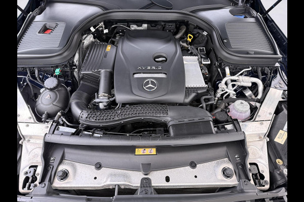 Mercedes-Benz GLC 300e 4MATIC Premium Plus | PHEV PLUG-IN HYBRIDE | MEGA VETTE AUTO | PANORAMA DAK | 20INCH | CAMERA | ELEKTRISCHE KLEP | KEYLESS ENTRY + START | DODEHOEK | RIJKLAAR + 12 MND BOVAG GARANTIE!