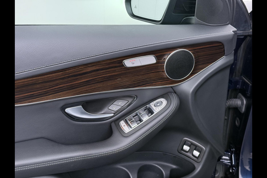 Mercedes-Benz GLC 300e 4MATIC Premium Plus | PHEV PLUG-IN HYBRIDE | MEGA VETTE AUTO | PANORAMA DAK | 20INCH | CAMERA | ELEKTRISCHE KLEP | KEYLESS ENTRY + START | DODEHOEK | RIJKLAAR + 12 MND BOVAG GARANTIE!