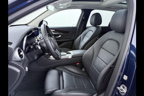 Mercedes-Benz GLC 300e 4MATIC Premium Plus | PHEV PLUG-IN HYBRIDE | MEGA VETTE AUTO | PANORAMA DAK | 20INCH | CAMERA | ELEKTRISCHE KLEP | KEYLESS ENTRY + START | DODEHOEK | RIJKLAAR + 12 MND BOVAG GARANTIE!