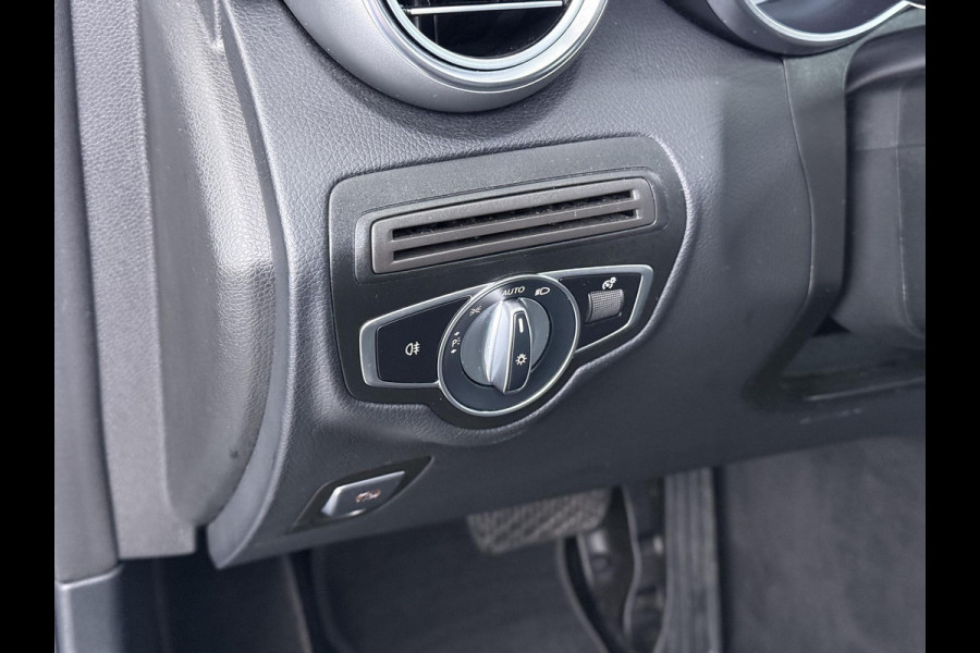 Mercedes-Benz GLC 300e 4MATIC Premium Plus | PHEV PLUG-IN HYBRIDE | MEGA VETTE AUTO | PANORAMA DAK | 20INCH | CAMERA | ELEKTRISCHE KLEP | KEYLESS ENTRY + START | DODEHOEK | RIJKLAAR + 12 MND BOVAG GARANTIE!