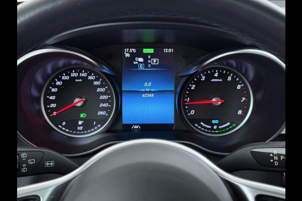 Mercedes-Benz GLC 300e 4MATIC Premium Plus | PHEV PLUG-IN HYBRIDE | MEGA VETTE AUTO | PANORAMA DAK | 20INCH | CAMERA | ELEKTRISCHE KLEP | KEYLESS ENTRY + START | DODEHOEK | RIJKLAAR + 12 MND BOVAG GARANTIE!