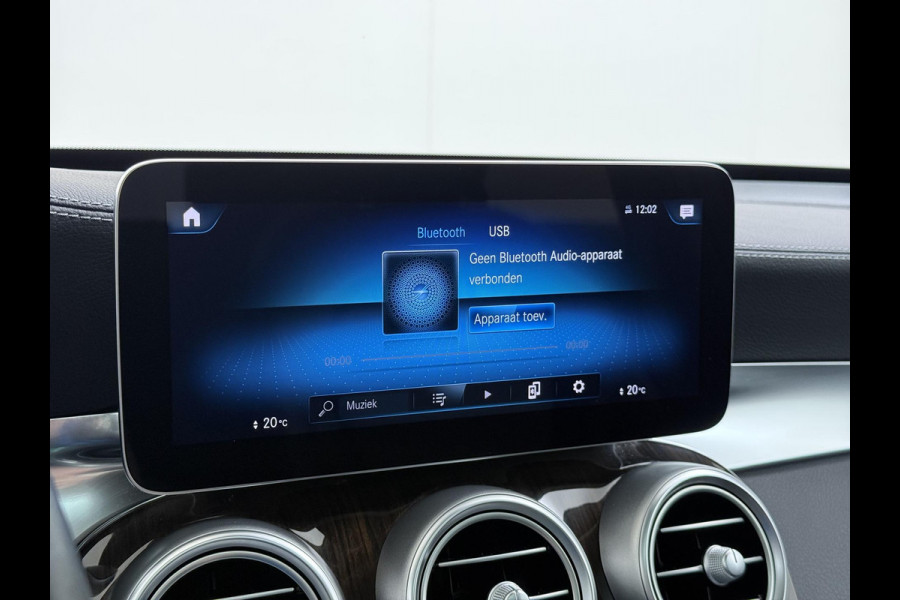 Mercedes-Benz GLC 300e 4MATIC Premium Plus | PHEV PLUG-IN HYBRIDE | MEGA VETTE AUTO | PANORAMA DAK | 20INCH | CAMERA | ELEKTRISCHE KLEP | KEYLESS ENTRY + START | DODEHOEK | RIJKLAAR + 12 MND BOVAG GARANTIE!