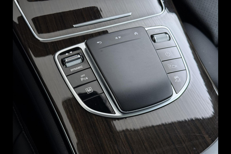 Mercedes-Benz GLC 300e 4MATIC Premium Plus | PHEV PLUG-IN HYBRIDE | MEGA VETTE AUTO | PANORAMA DAK | 20INCH | CAMERA | ELEKTRISCHE KLEP | KEYLESS ENTRY + START | DODEHOEK | RIJKLAAR + 12 MND BOVAG GARANTIE!