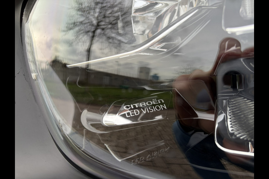 Citroën C3 1.2 PureTech Max OUTLET | SUPERDEAL | OPRUIMING Parkeer Camera | Apple Carplay | Keyless Entry | 16'' LMV |