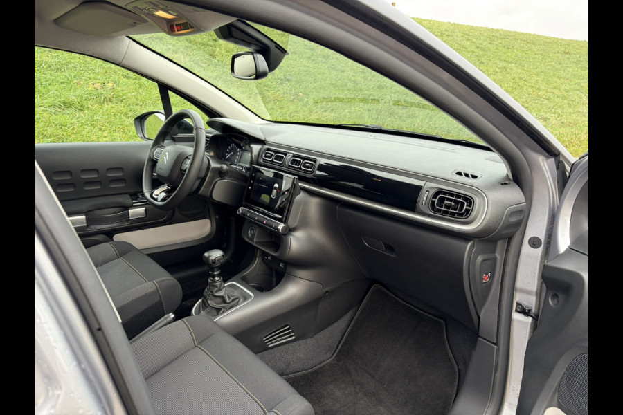 Citroën C3 1.2 PureTech Max OUTLET | SUPERDEAL | OPRUIMING Parkeer Camera | Apple Carplay | Keyless Entry | 16'' LMV |