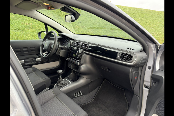 Citroën C3 1.2 PureTech Max OUTLET | SUPERDEAL | OPRUIMING Parkeer Camera | Apple Carplay | Keyless Entry | 16'' LMV |