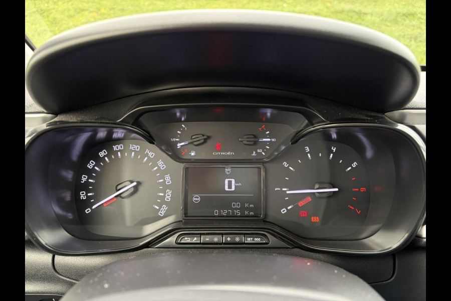 Citroën C3 1.2 PureTech Max OUTLET | SUPERDEAL | OPRUIMING Parkeer Camera | Apple Carplay | Keyless Entry | 16'' LMV |