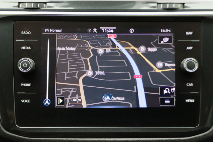 Volkswagen Tiguan 1.4 TSI eHybrid R-Line Business+ IQ-Light, Virtual Cockpit, ACC, Winterpakket, Apple Carplay, PDC, 20''