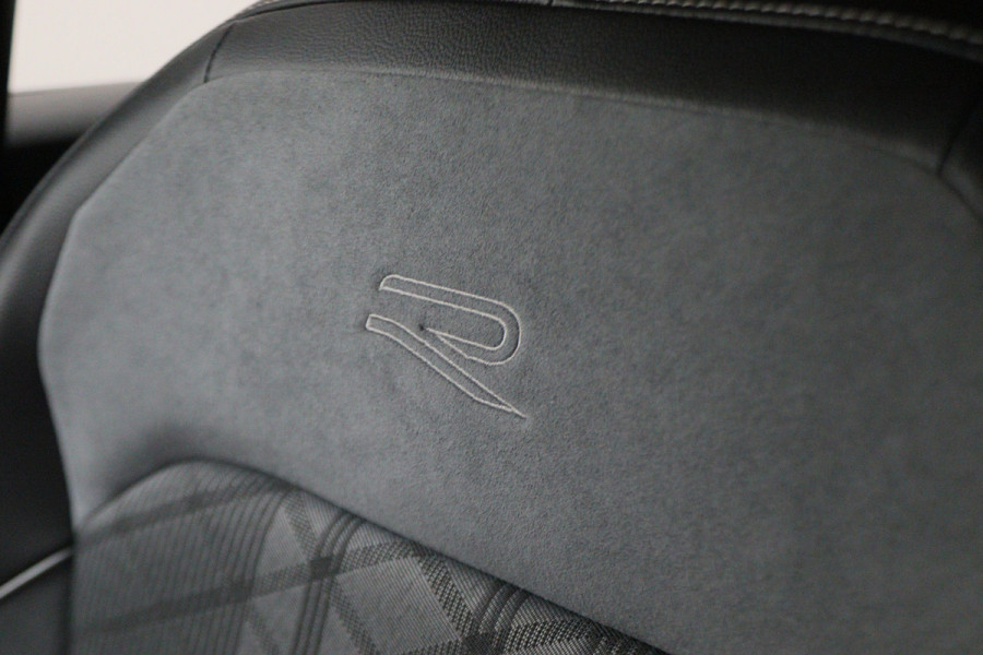 Volkswagen Tiguan 1.4 TSI eHybrid R-Line Business+ IQ-Light, Virtual Cockpit, ACC, Winterpakket, Apple Carplay, PDC, 20''