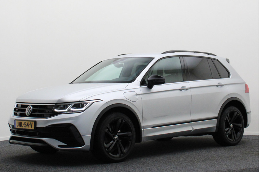 Volkswagen Tiguan 1.4 TSI eHybrid R-Line Business+ IQ-Light, Virtual Cockpit, ACC, Winterpakket, Apple Carplay, PDC, 20''