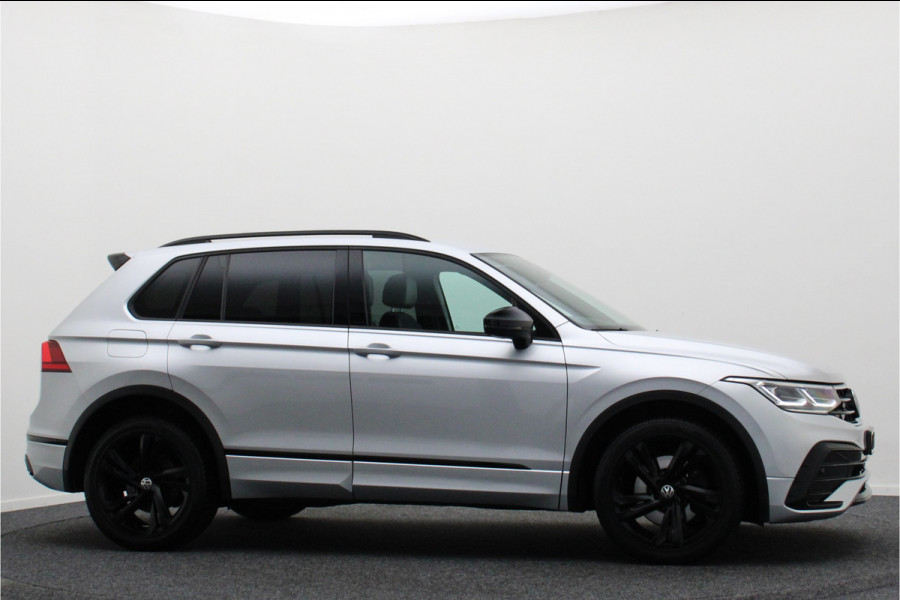 Volkswagen Tiguan 1.4 TSI eHybrid R-Line Business+ IQ-Light, Virtual Cockpit, ACC, Winterpakket, Apple Carplay, PDC, 20''