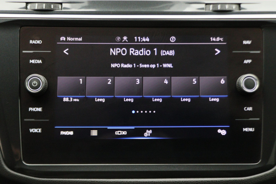 Volkswagen Tiguan 1.4 TSI eHybrid R-Line Business+ IQ-Light, Virtual Cockpit, ACC, Winterpakket, Apple Carplay, PDC, 20''