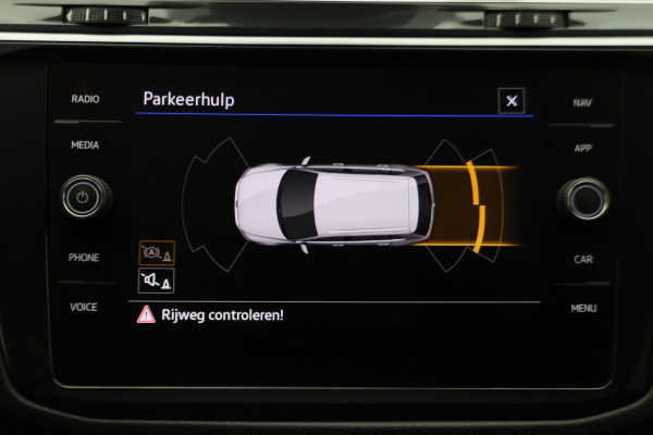 Volkswagen Tiguan 1.4 TSI eHybrid R-Line Business+ IQ-Light, Virtual Cockpit, ACC, Winterpakket, Apple Carplay, PDC, 20''