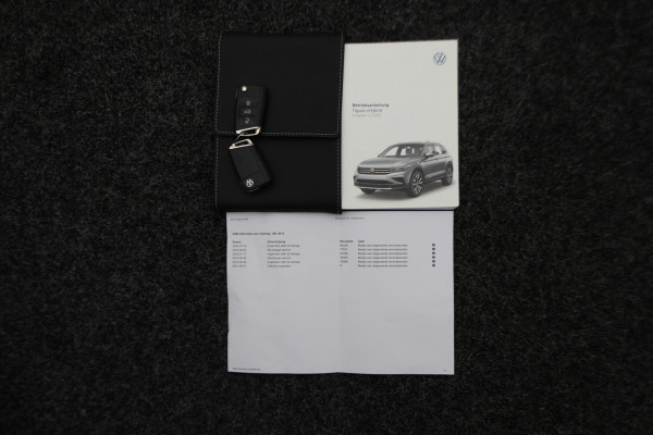 Volkswagen Tiguan 1.4 TSI eHybrid R-Line Business+ IQ-Light, Virtual Cockpit, ACC, Winterpakket, Apple Carplay, PDC, 20''