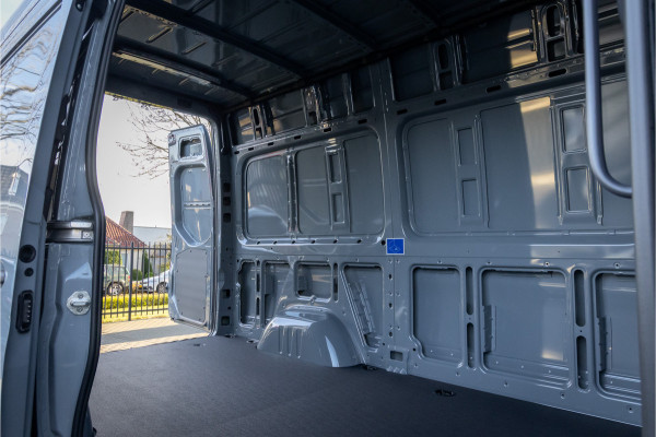 Mercedes-Benz eSprinter 320 L2 Pro 81kWh -LED-