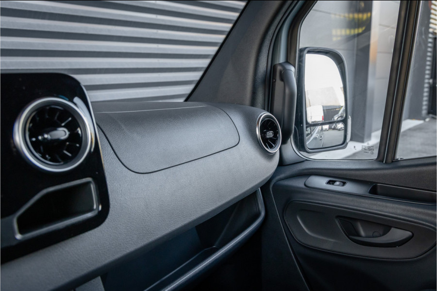 Mercedes-Benz eSprinter 320 L2 Pro 81kWh -LED-